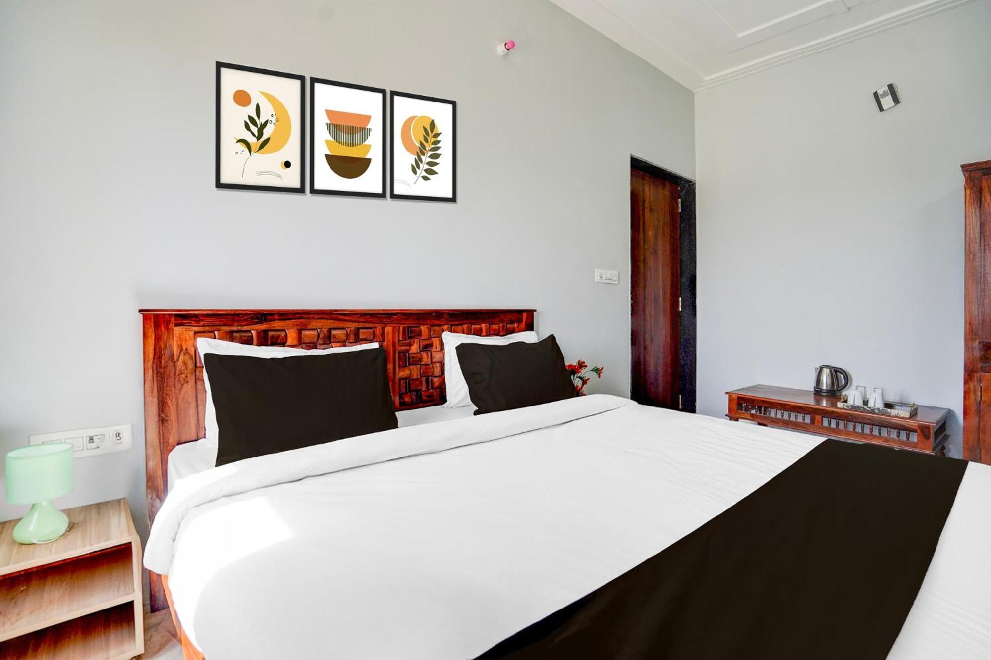 Khātu Hotel O Shree Gurukripa מראה חיצוני תמונה